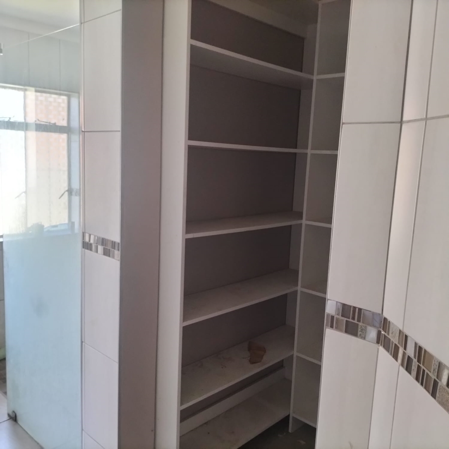 5 Bedroom Property for Sale in Sasolburg Free State